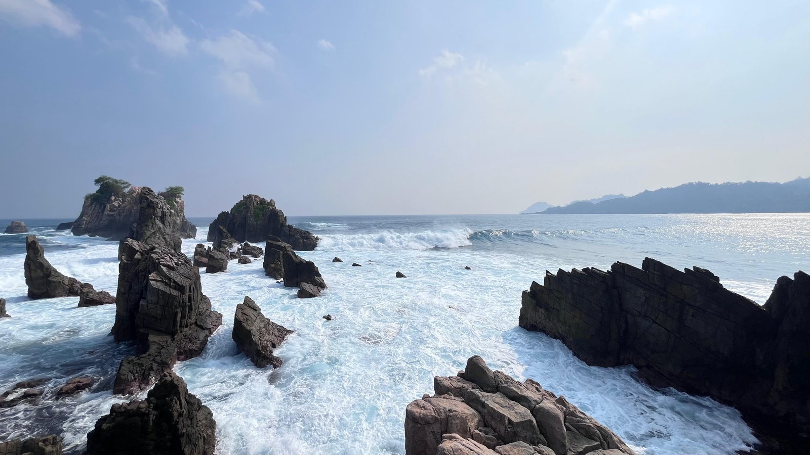 Pantai Gigi Hiu